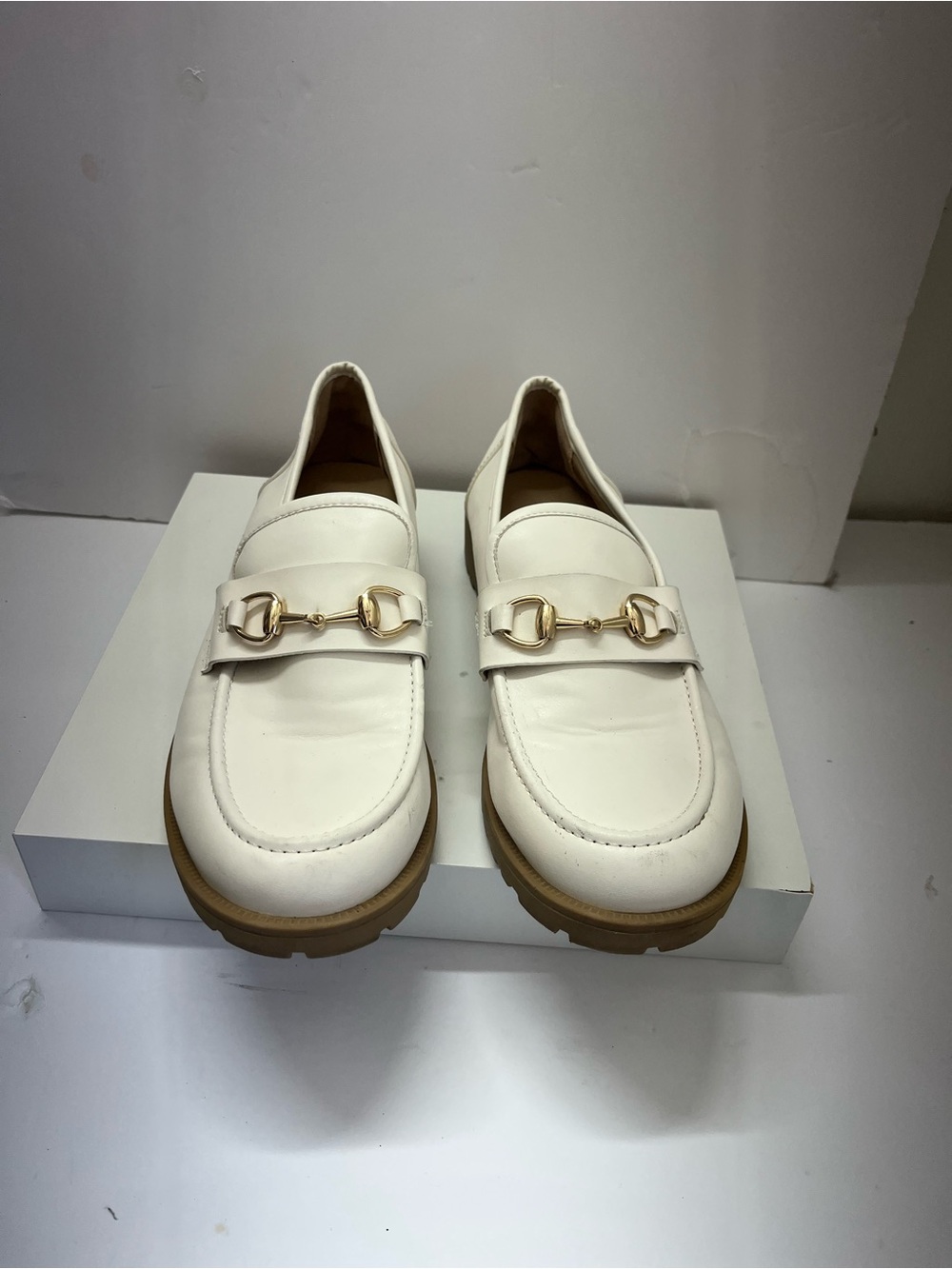 Sincerly Jules White Leather Loafers with Gold Horsebit